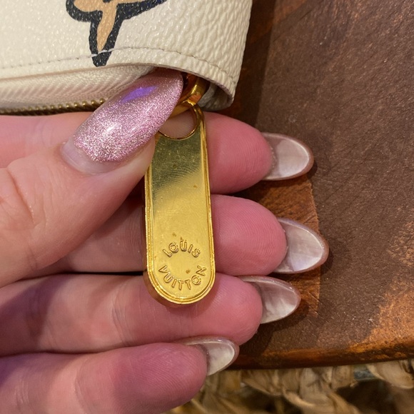 ✨Authentic Louis Vuitton Wild At Heart Long Zippy Wallet✨ - Picture 7 of 10